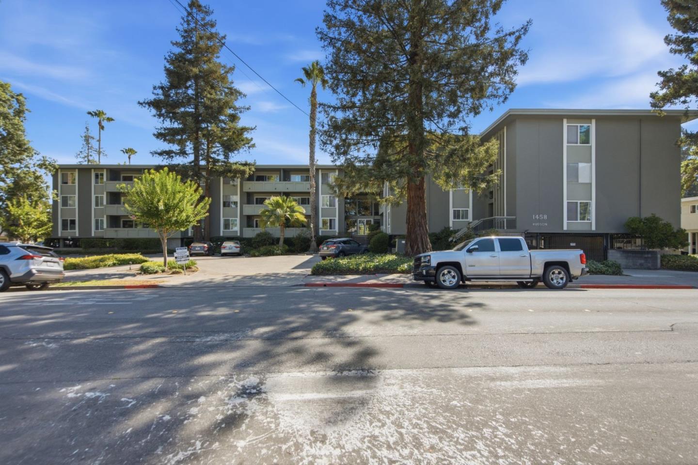 1458 Hudson ST 302