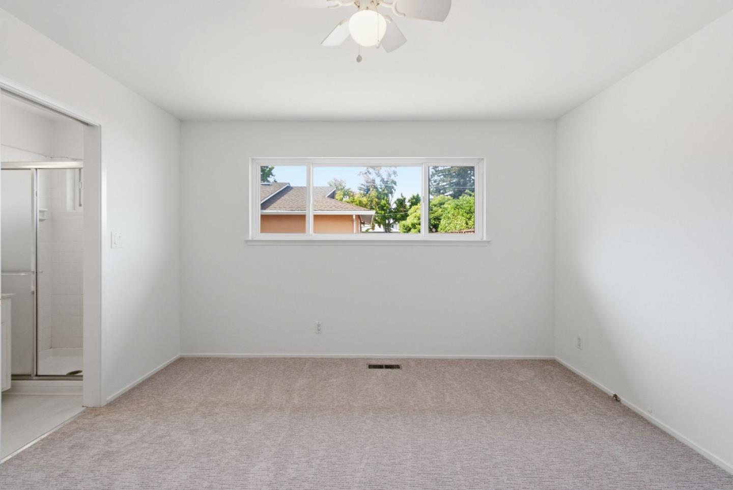 1519 Hawes CT