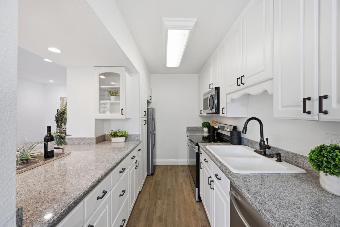 George AVE Unit: 1