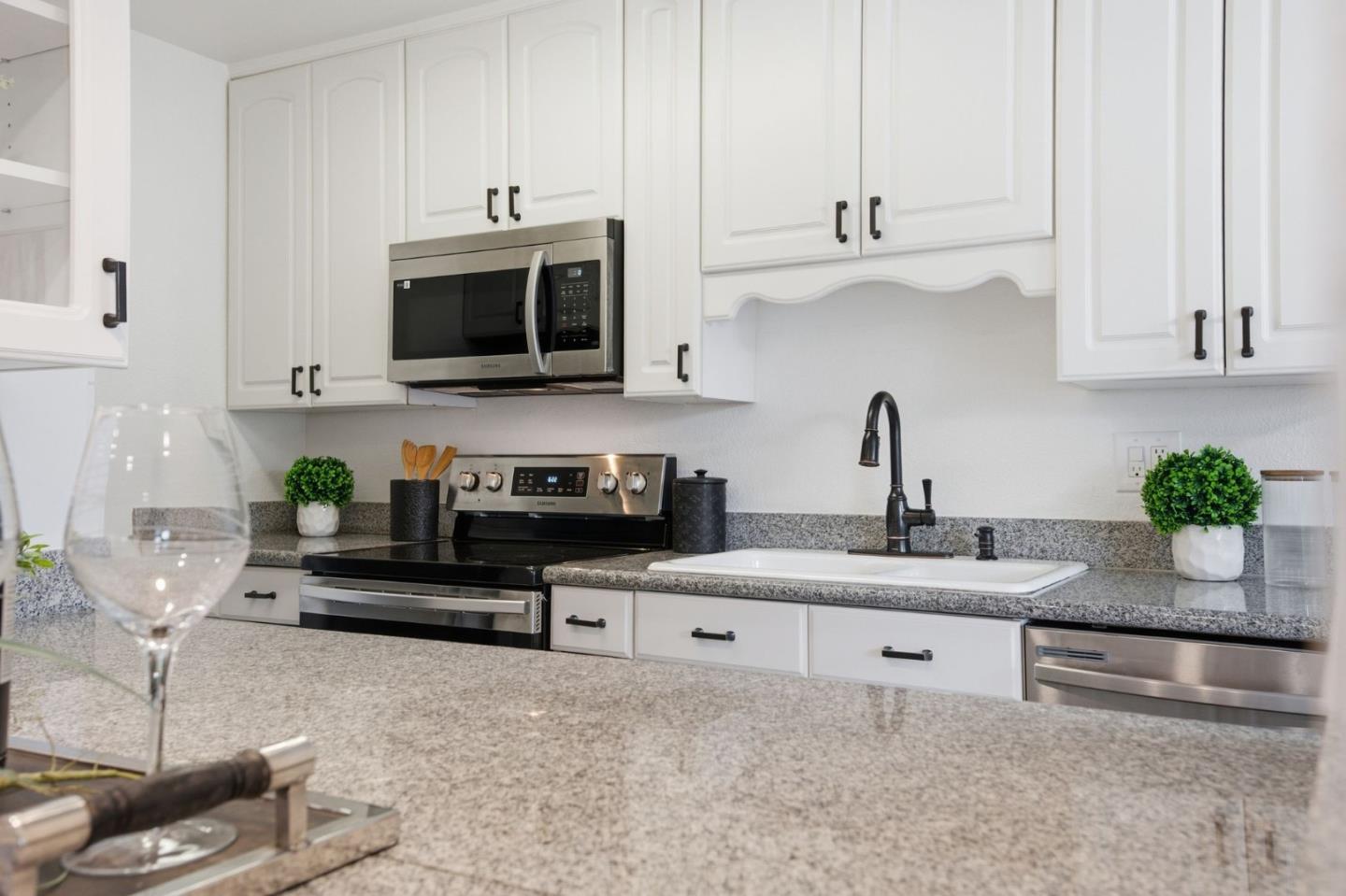 George AVE Unit: 1