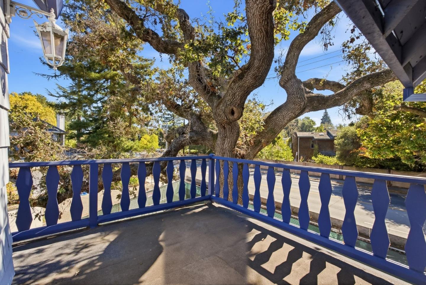 655 Embarcadero RD