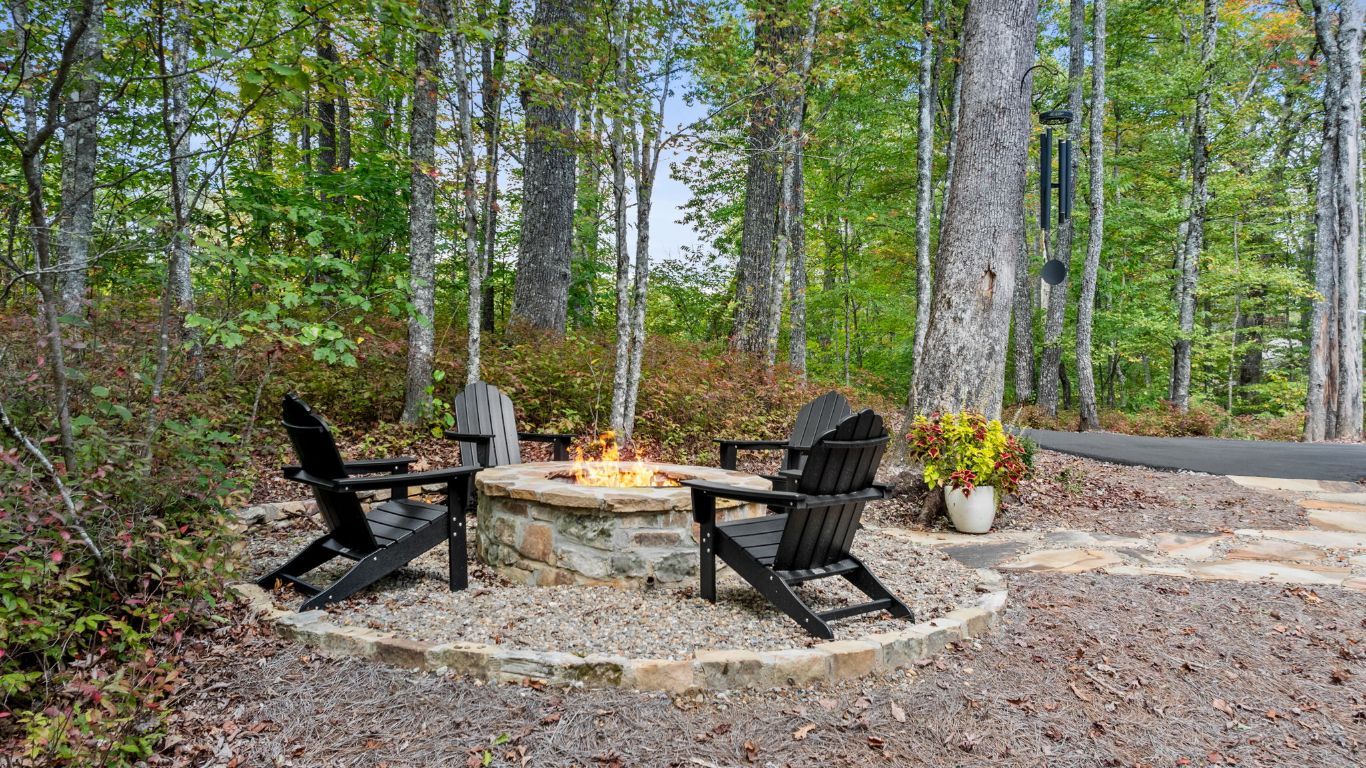 112 Gather Point Road