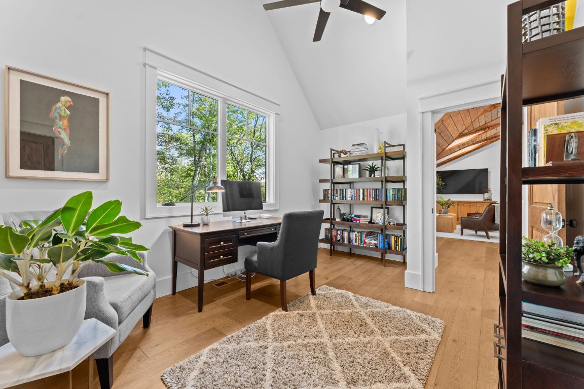 112 Gather Point Road