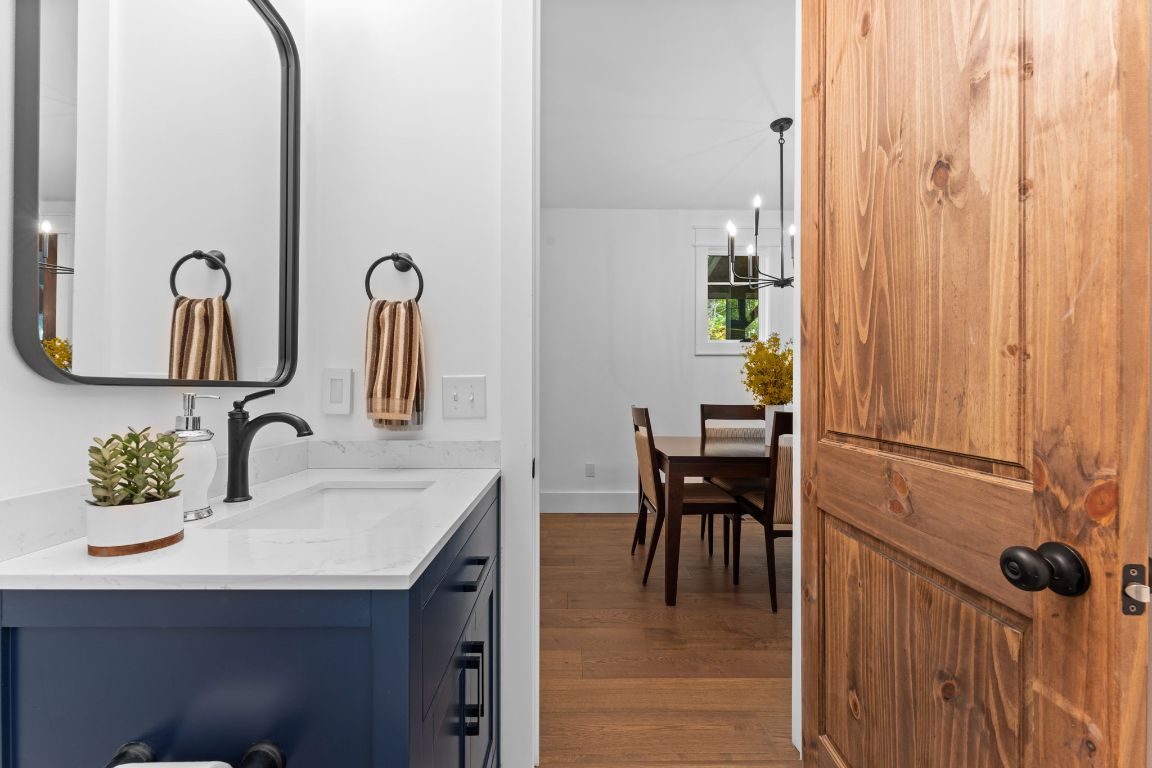 112 Gather Point Road