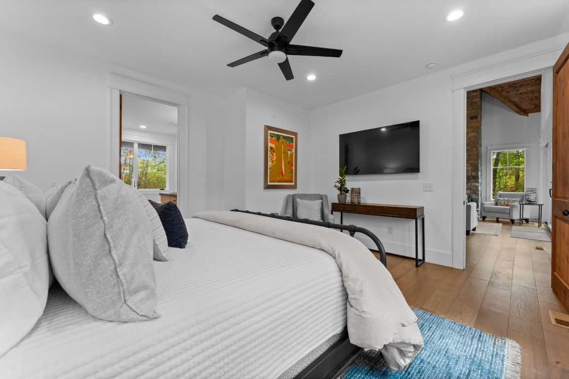 112 Gather Point Road