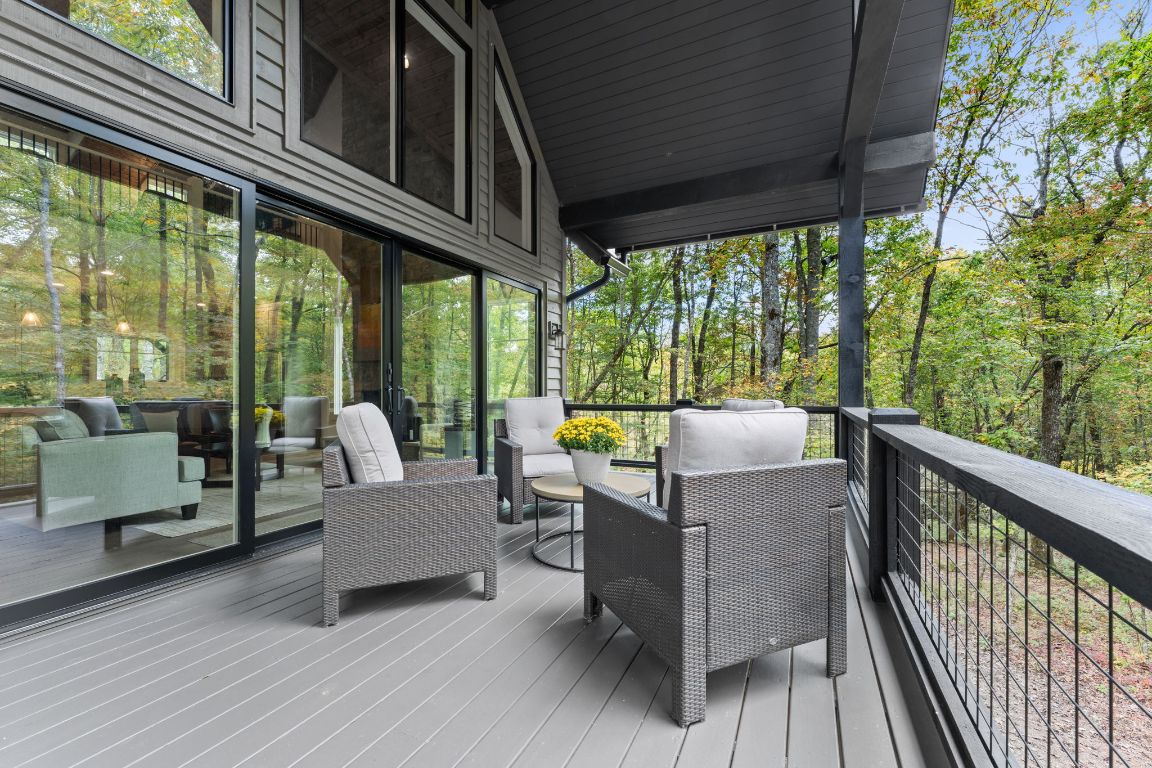 112 Gather Point Road