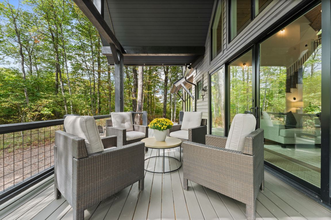 112 Gather Point Road