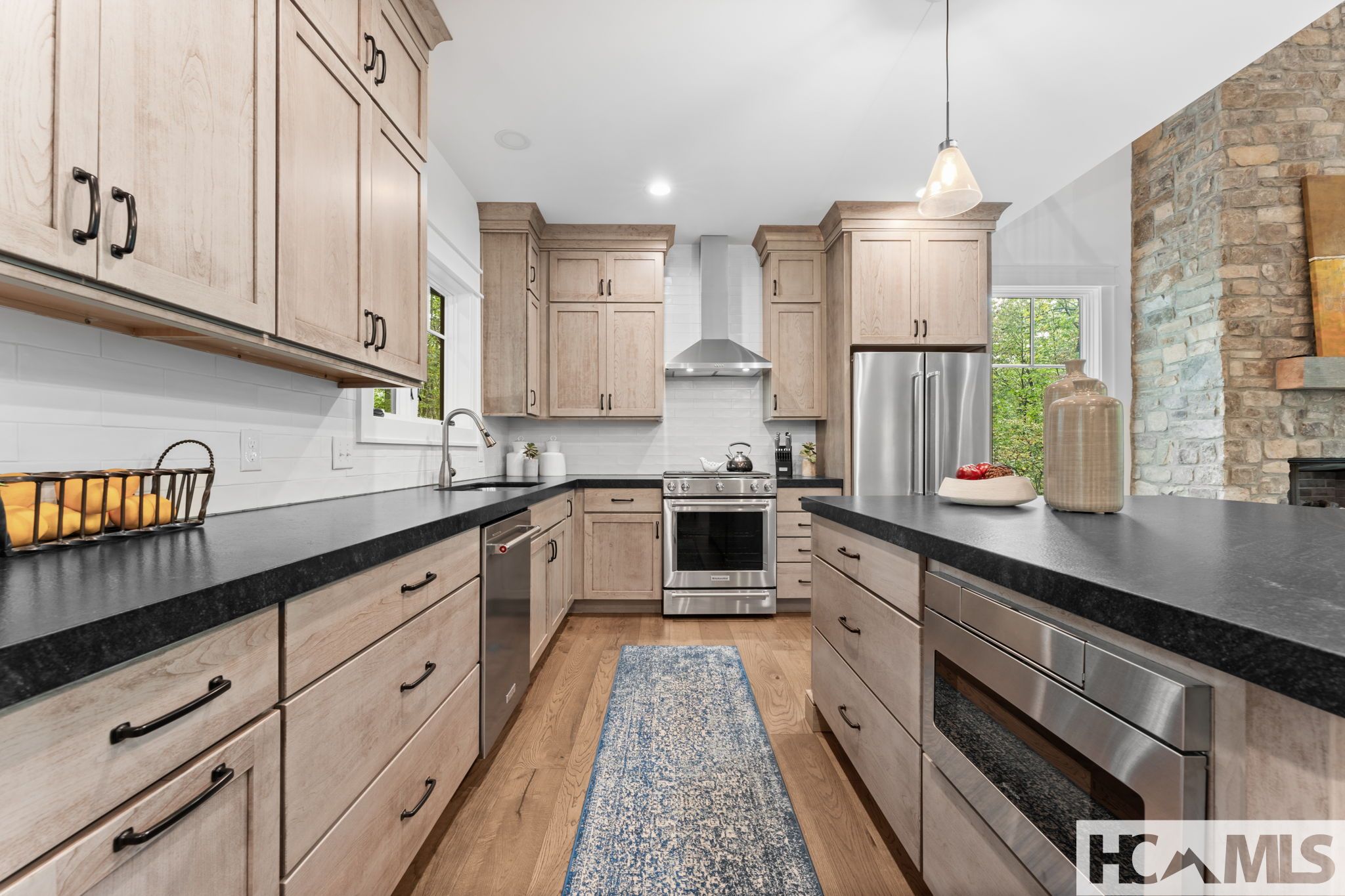 112 Gather Point Road