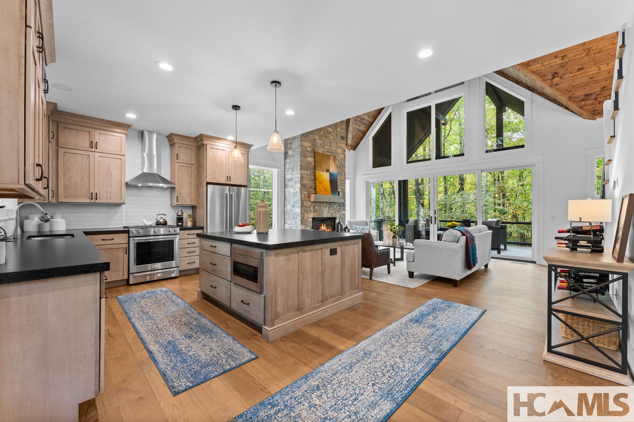 112 Gather Point Road