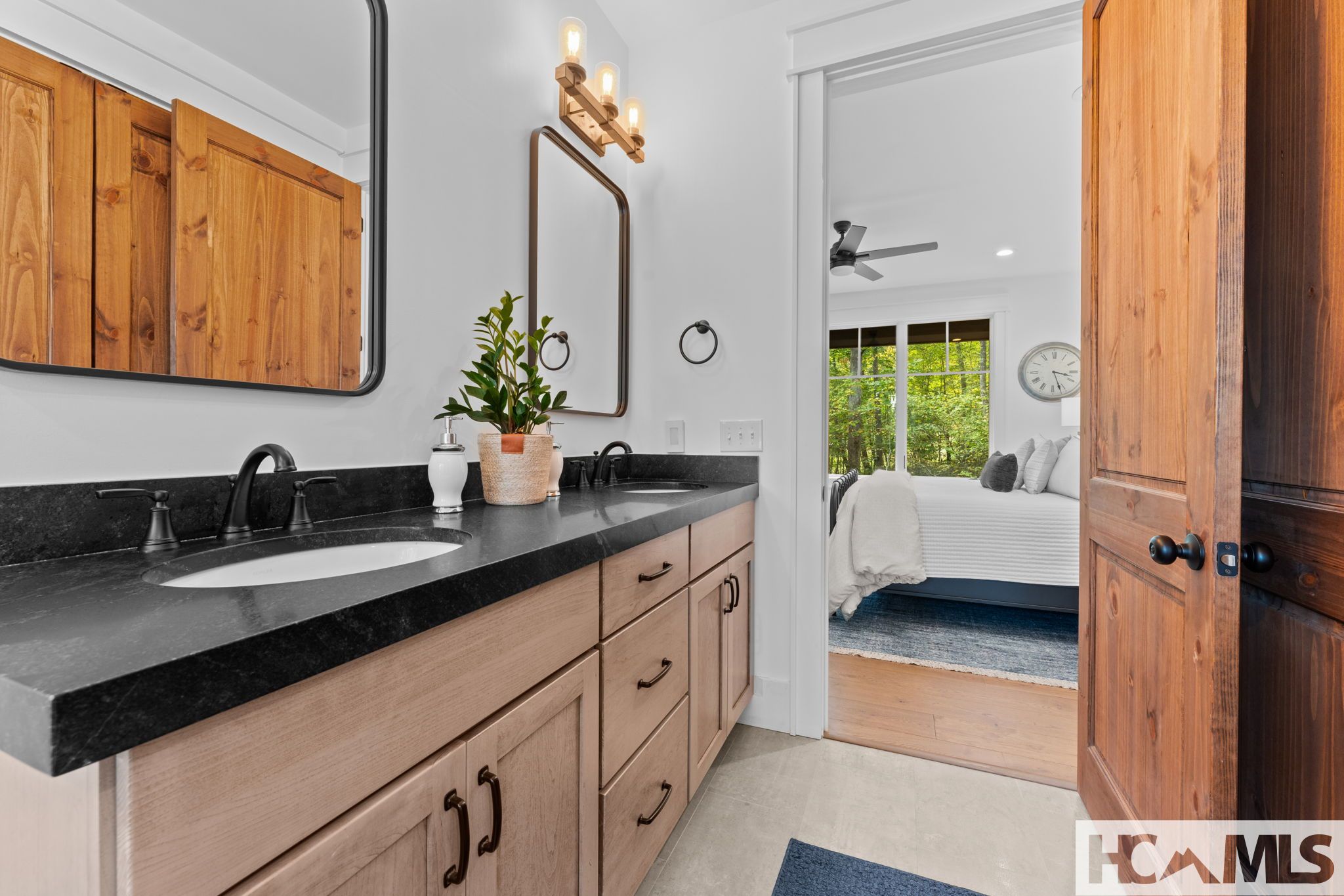 112 Gather Point Road