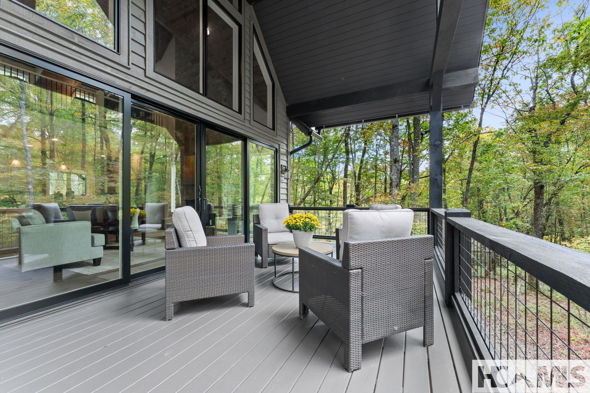 112 Gather Point Road