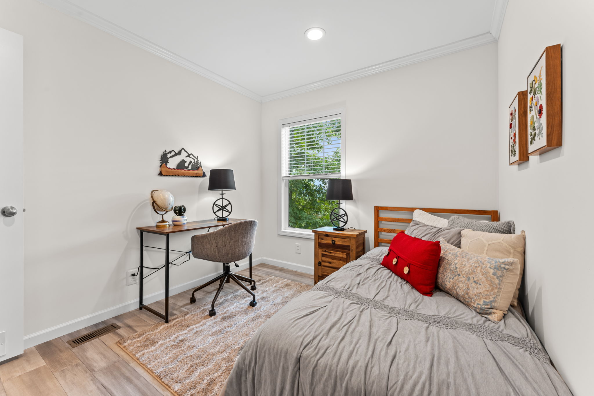 725 Ridge Crest Lane