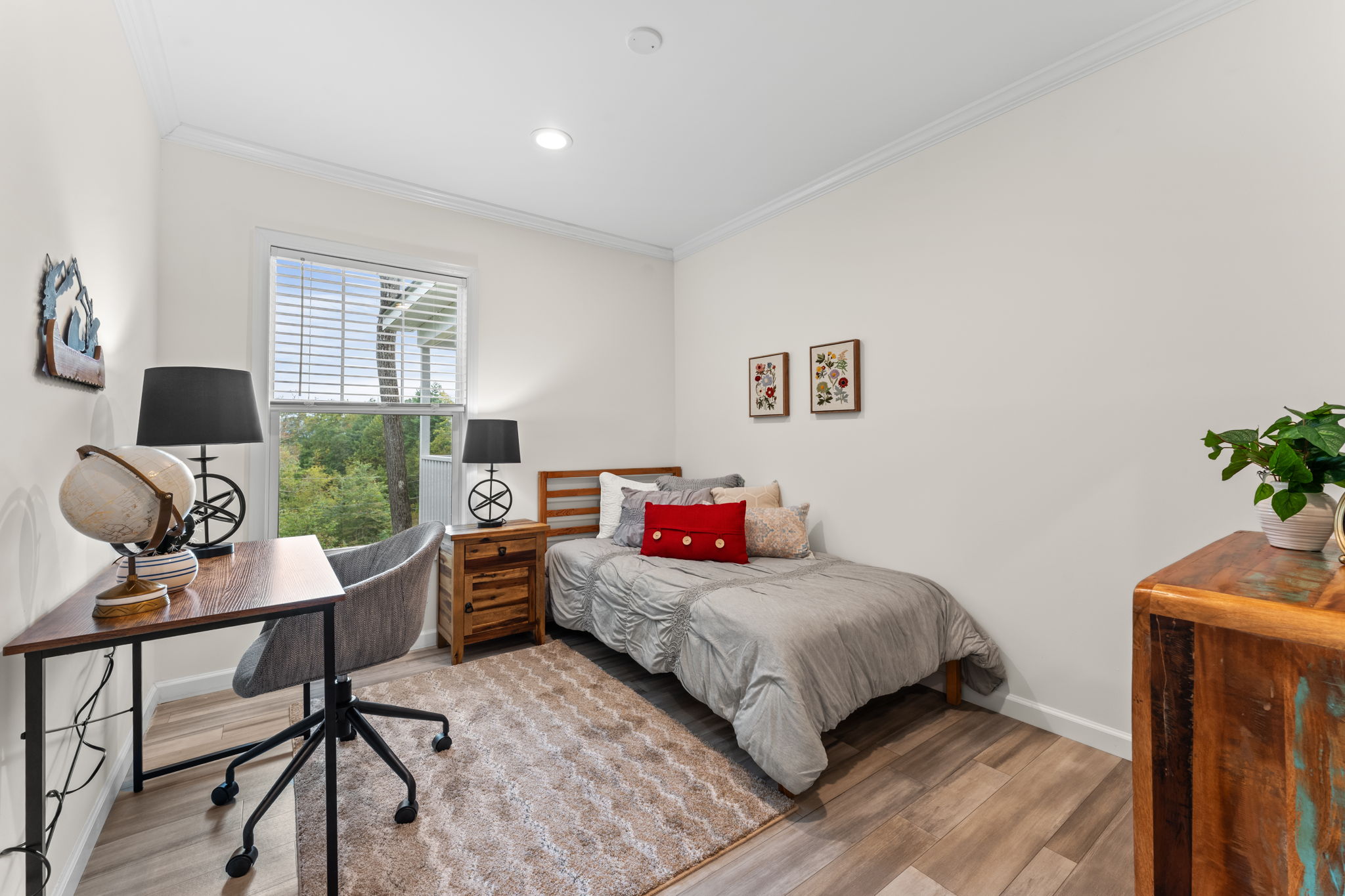 725 Ridge Crest Lane