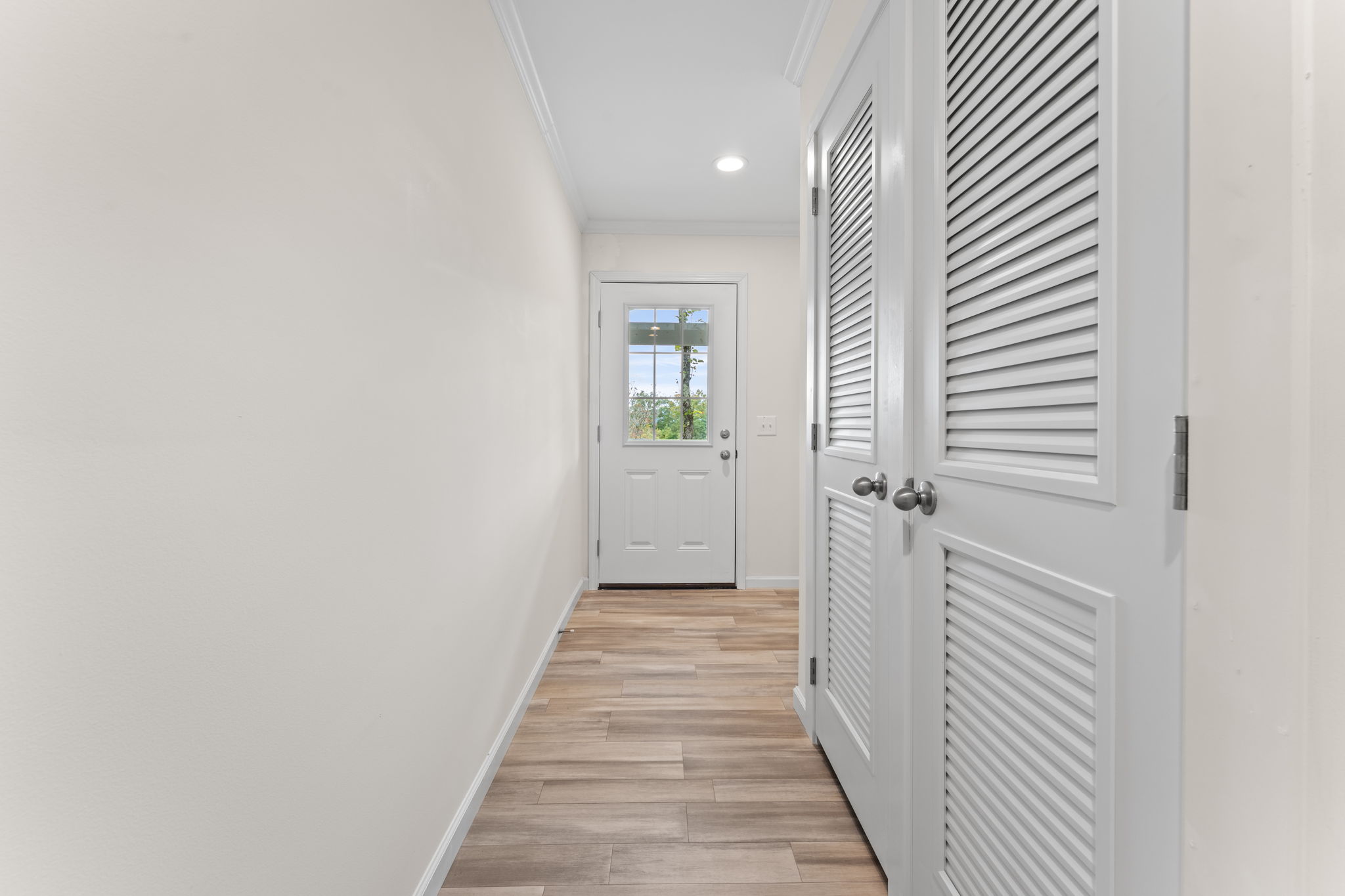 725 Ridge Crest Lane