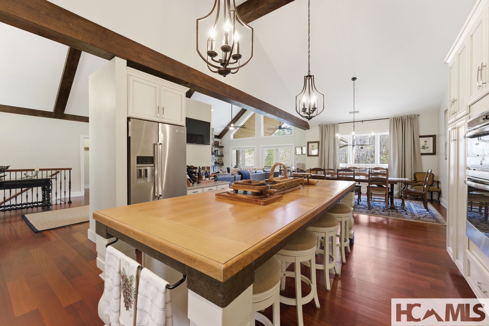 577 Twin Lakes Drive