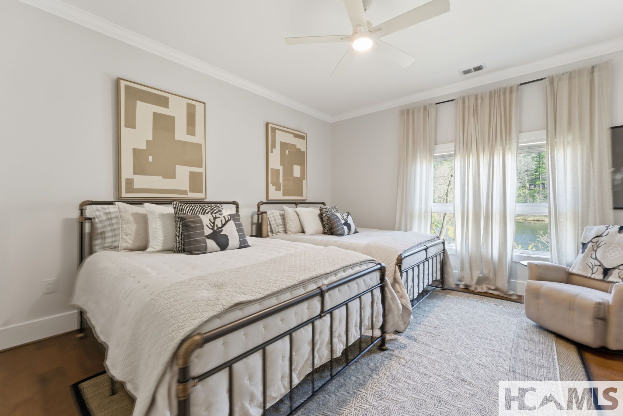 577 Twin Lakes Drive