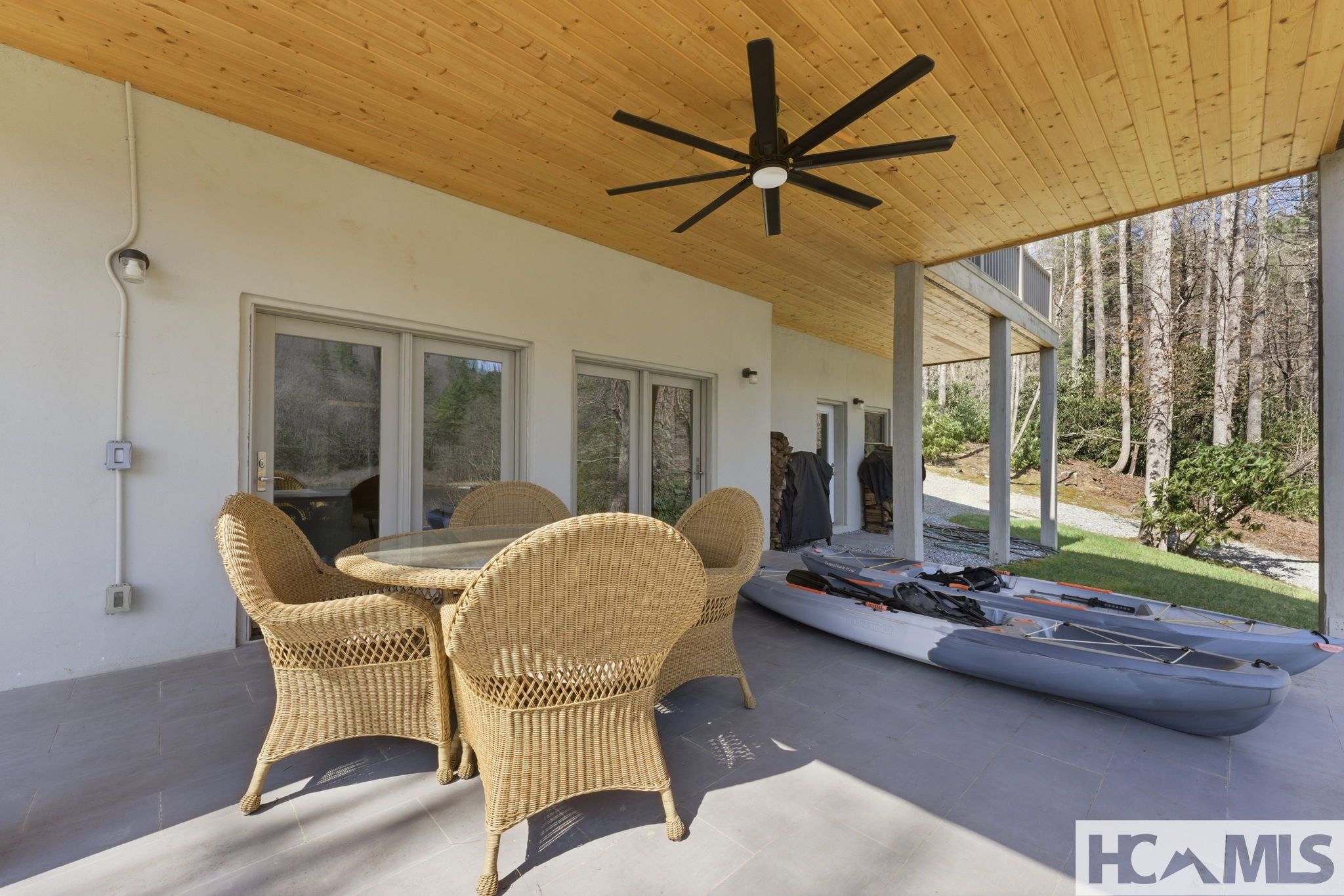 577 Twin Lakes Drive