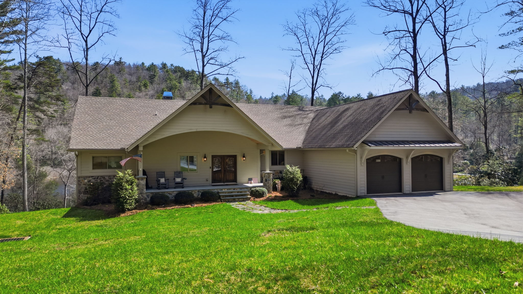 577 Twin Lakes Drive