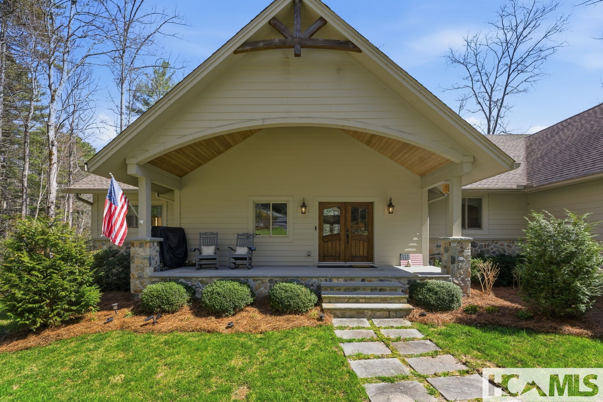 577 Twin Lakes Drive