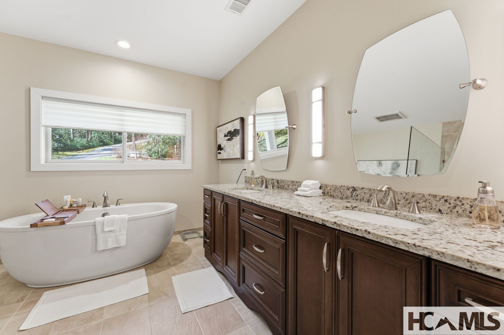 577 Twin Lakes Drive