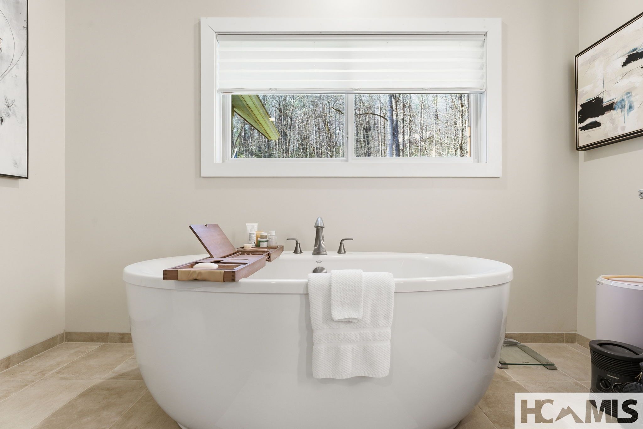 577 Twin Lakes Drive