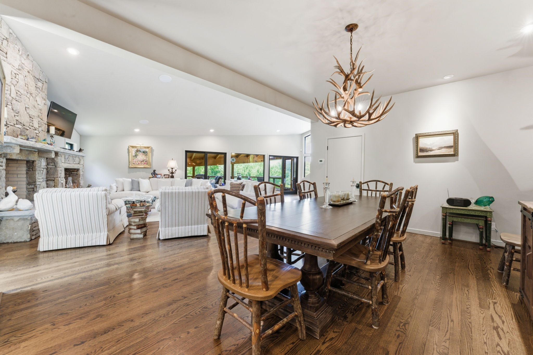 2259 Whiteside Cove Road