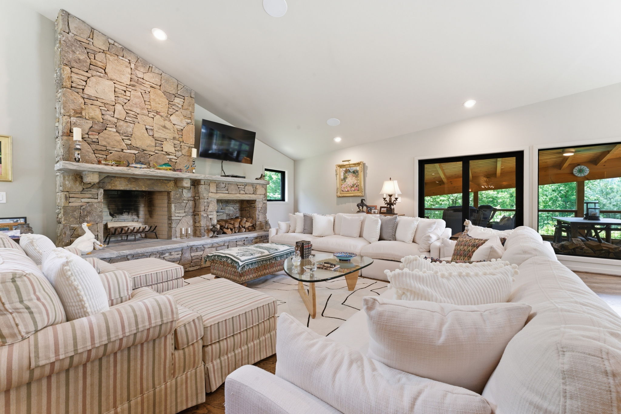 2259 Whiteside Cove Road
