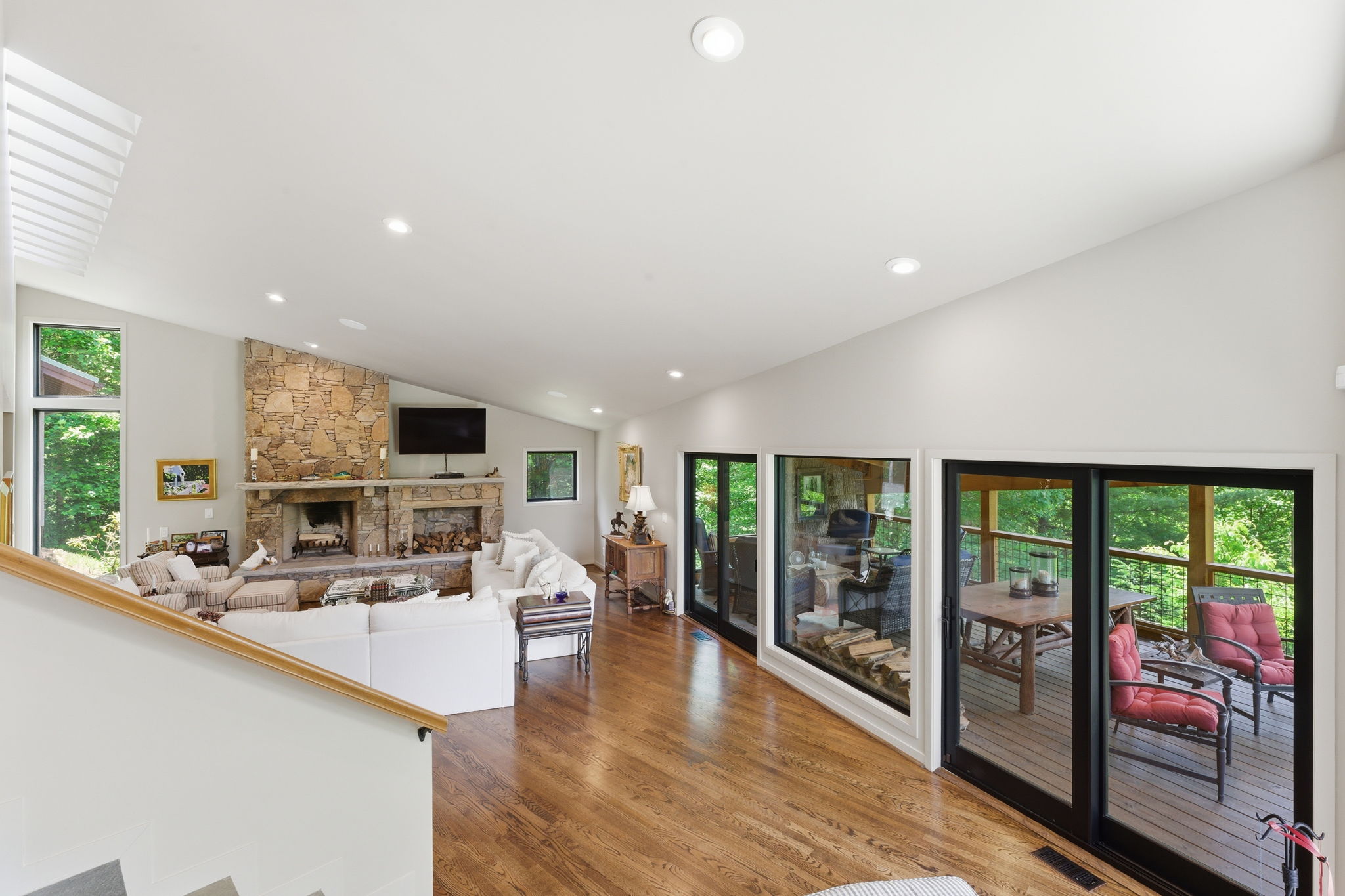 2259 Whiteside Cove Road