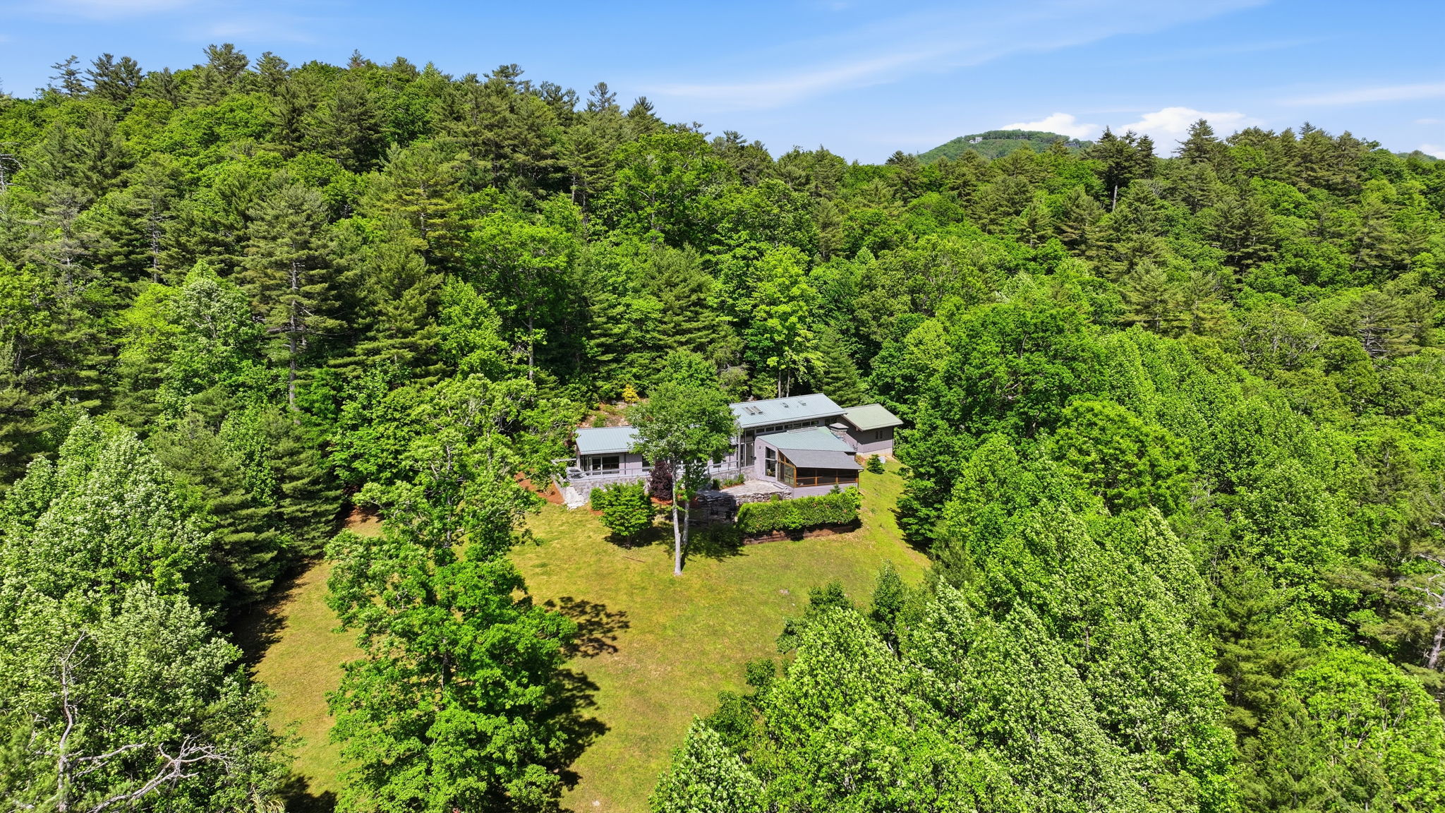 2259 Whiteside Cove Road