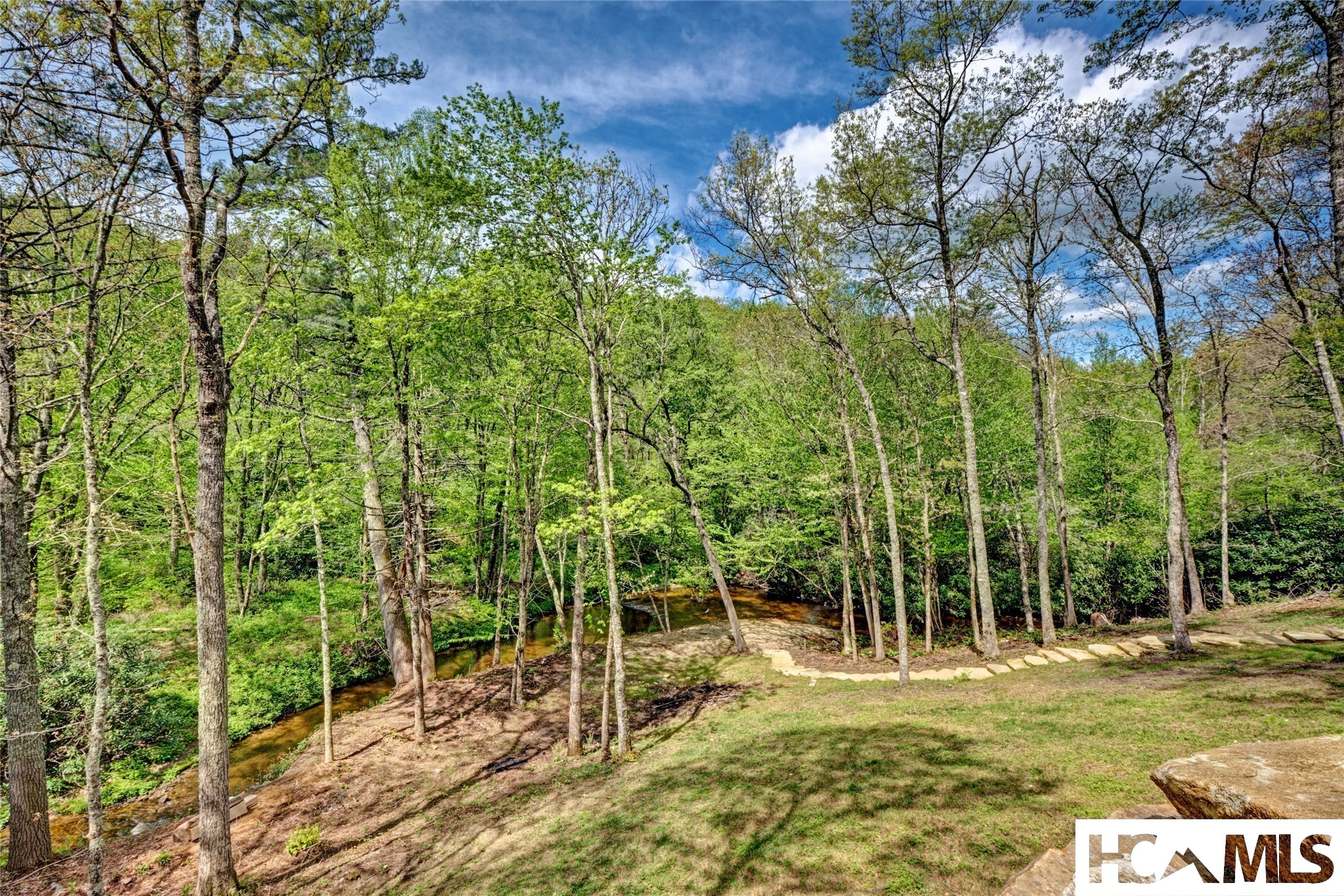 140 Twin Kettle Falls