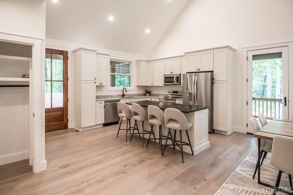 181 Narrows Road