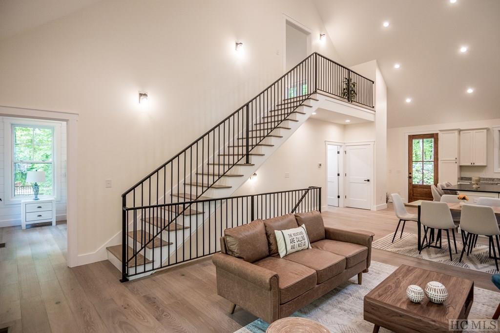 181 Narrows Road