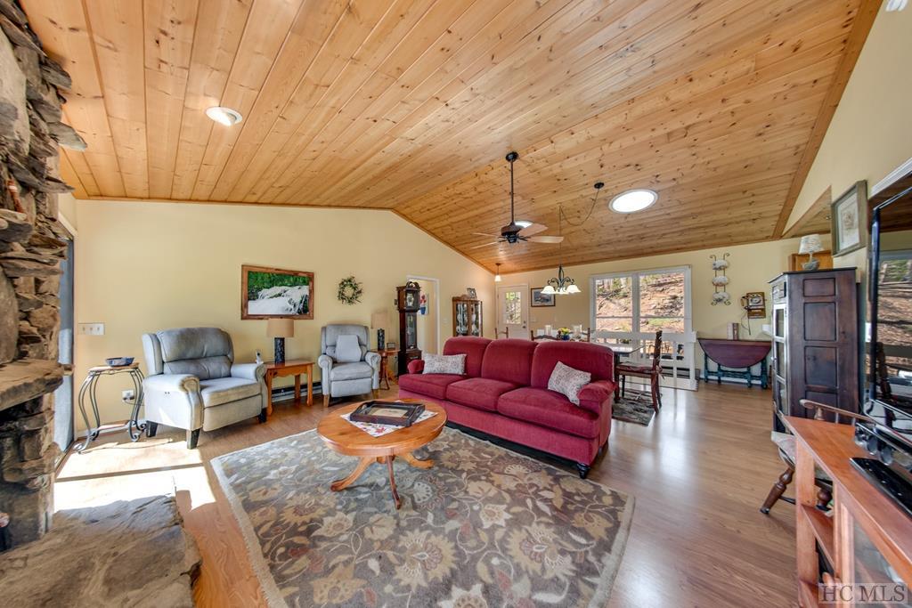145 Rhododendron Court