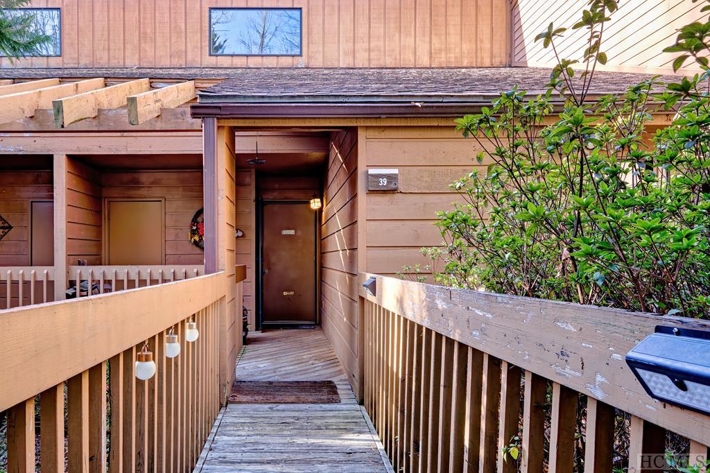 81 Emerald Ridge Road 39