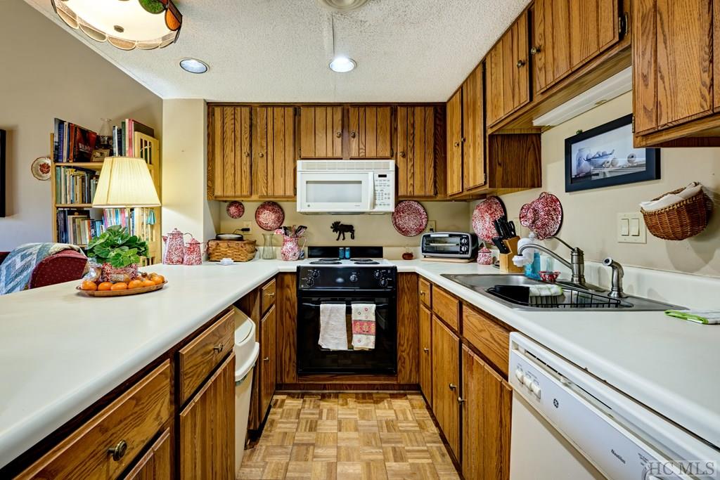 81 Emerald Ridge Road 39