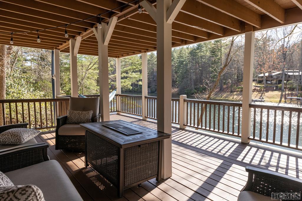 377 E East Christy Trail