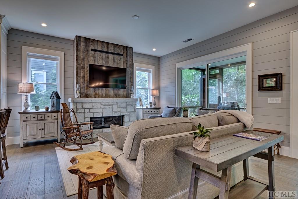 50 Shelby Court West