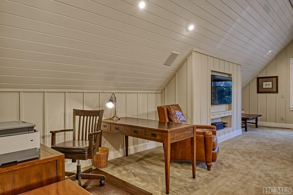 41 Racquet Club Drive