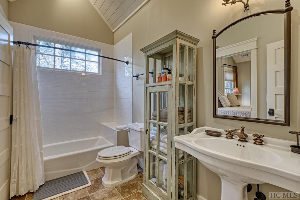 41 Racquet Club Drive