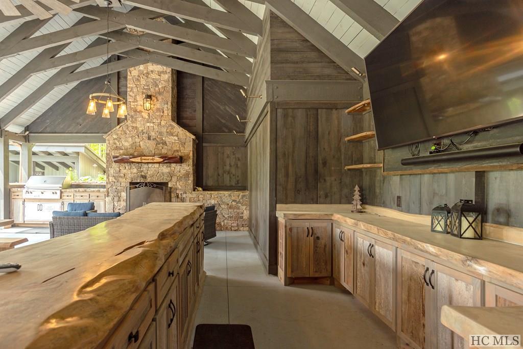80 Branding Iron Drive