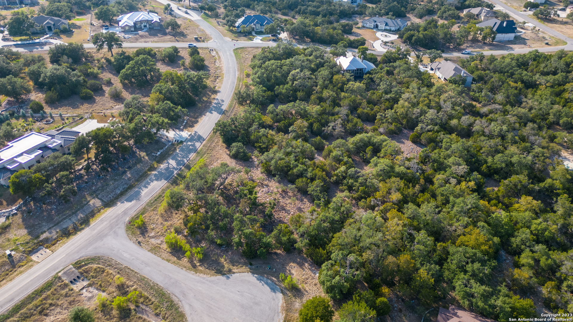 1009 Corto Cir