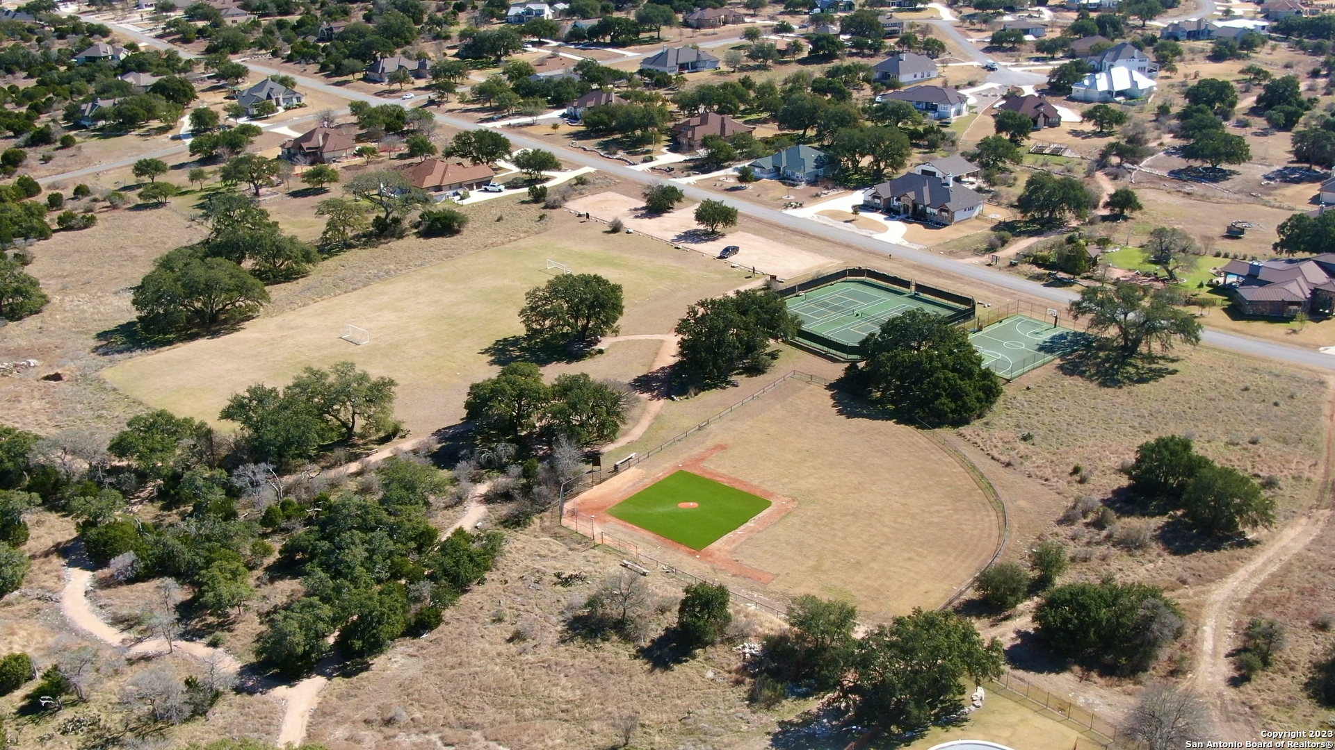 1009 Corto Cir