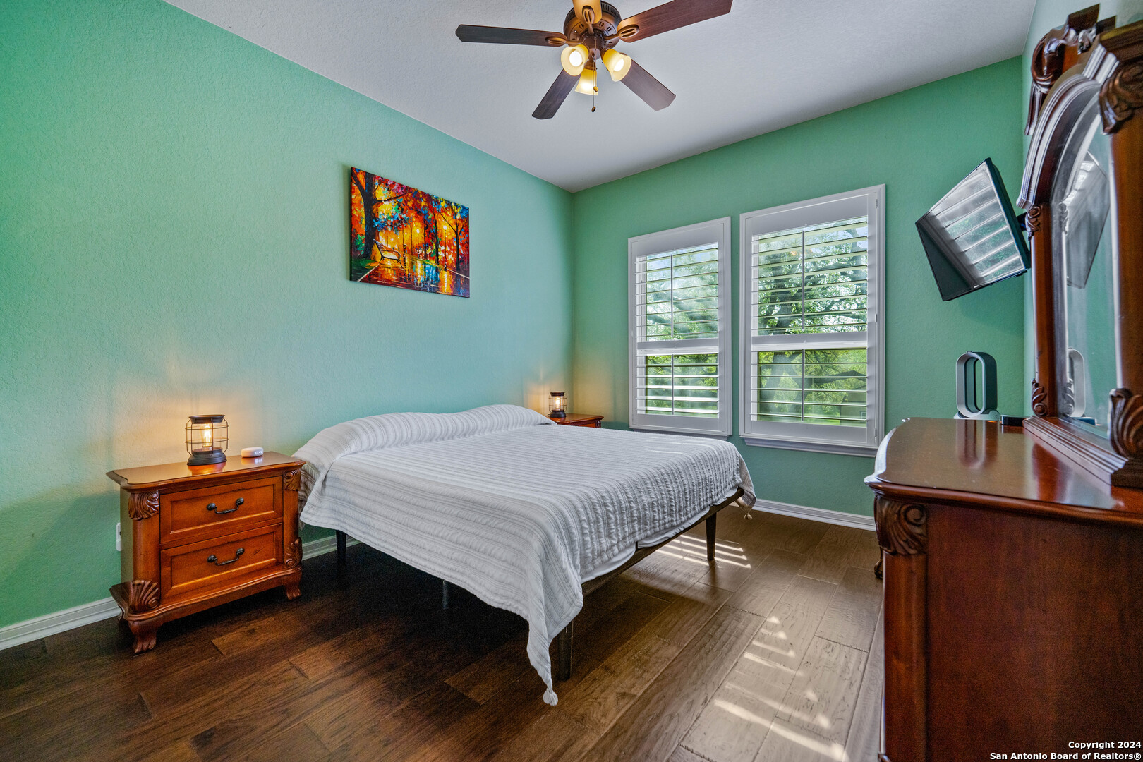 218 GRUENE HVN