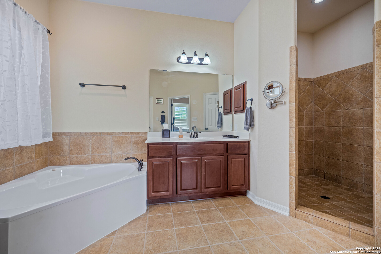 218 GRUENE HVN