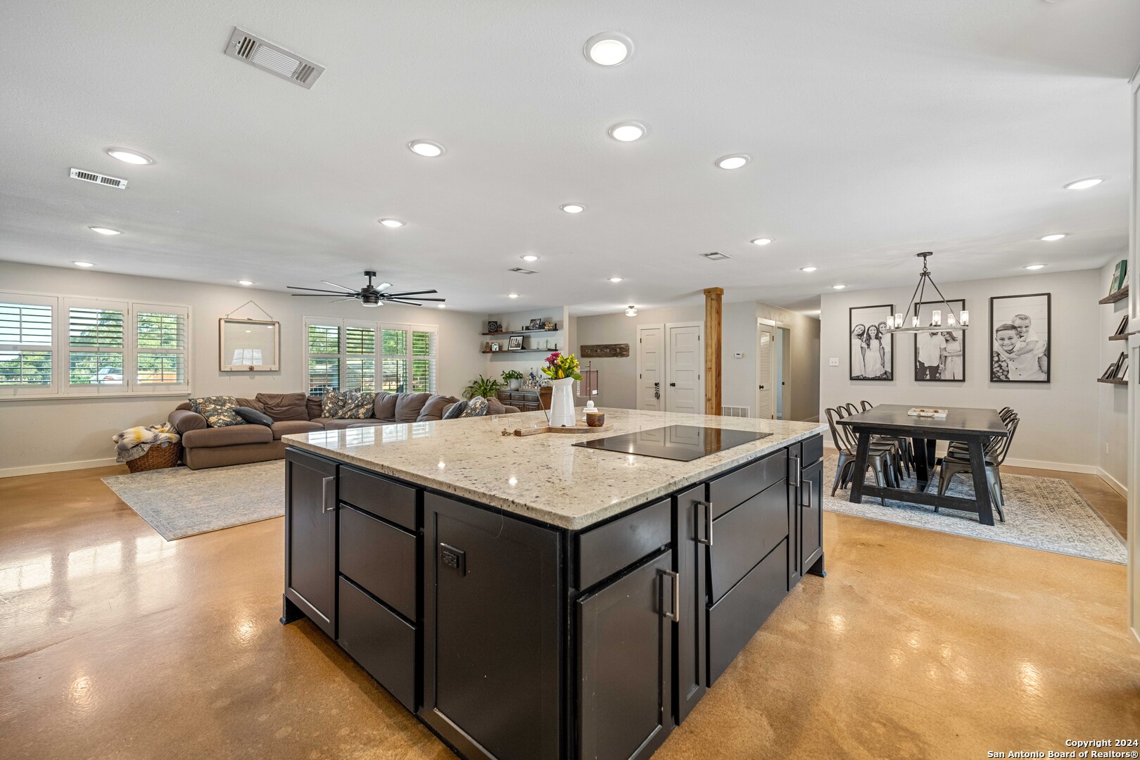 384 LARK LN