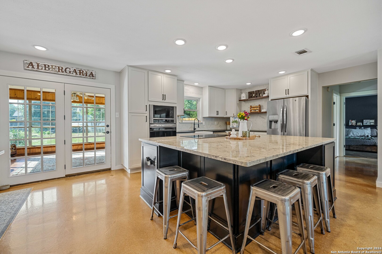 384 LARK LN