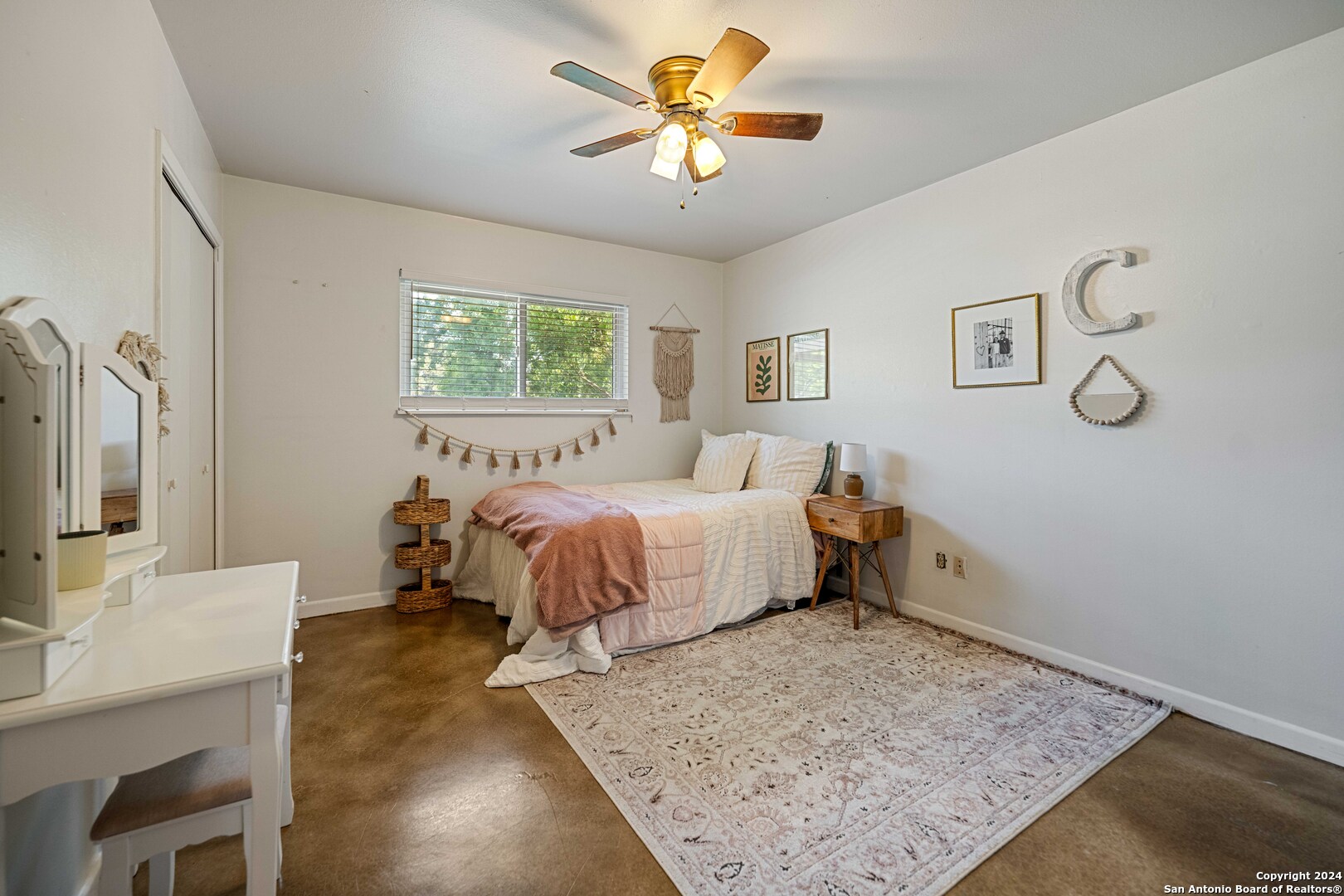 384 LARK LN