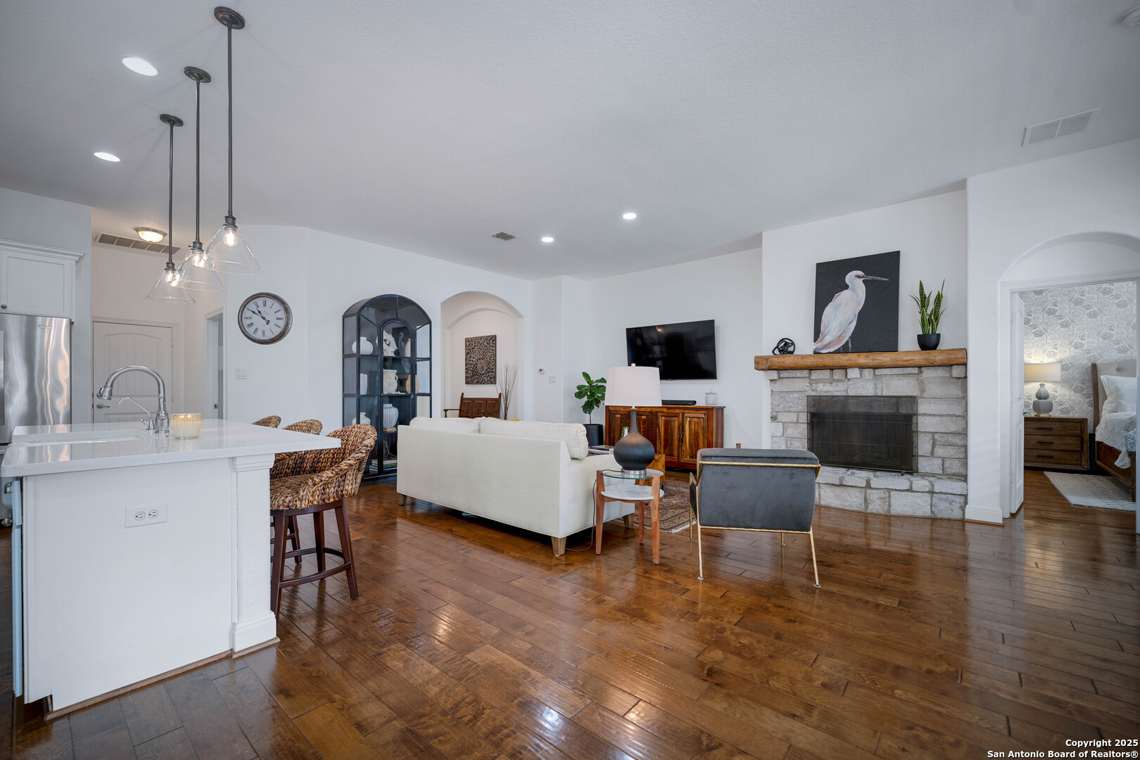 487 Mission Hill