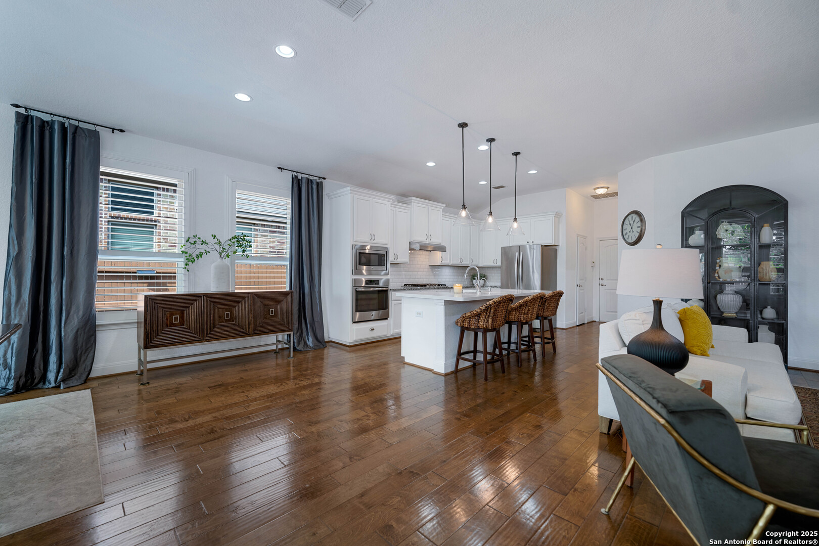 487 Mission Hill