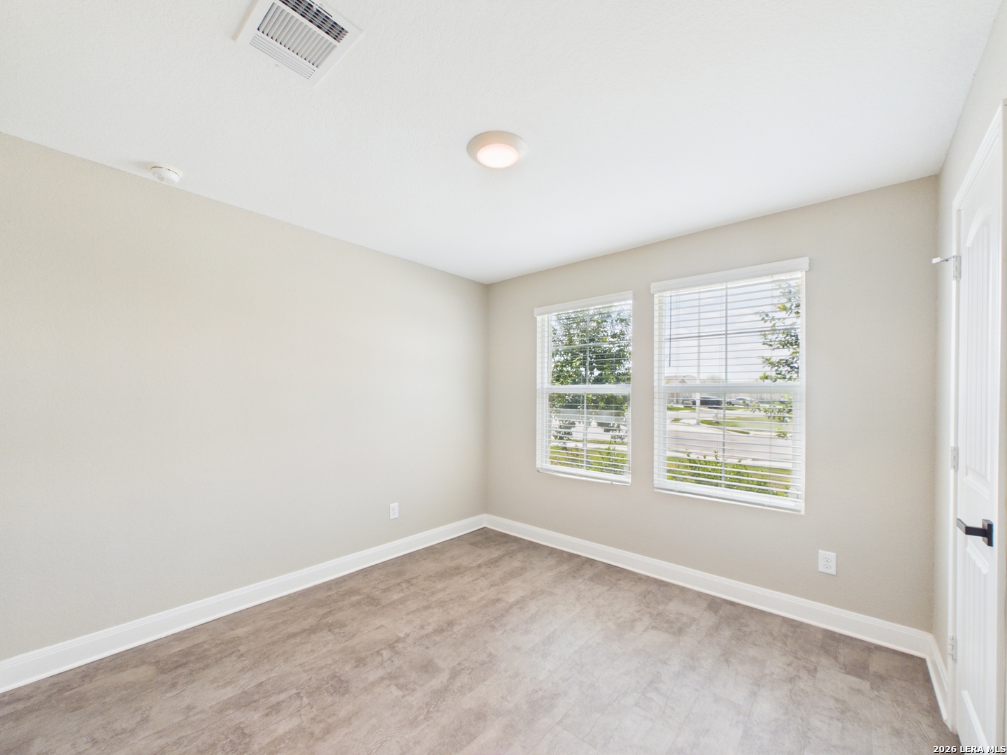 984 Amble Oak